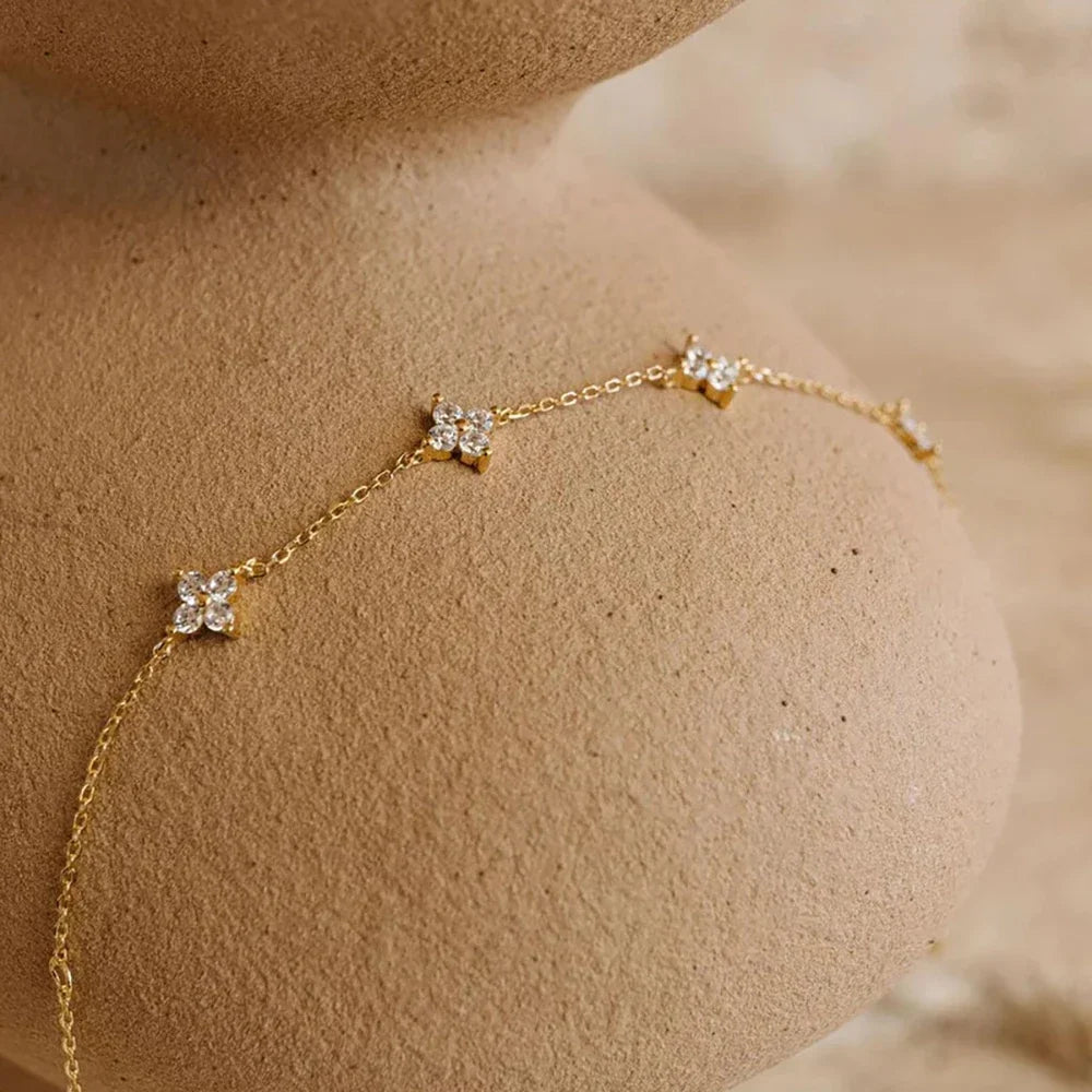 Aurelle Clover Zircon Necklace – 18K Gold-Plated Stainless Steel Chain | Four-Leaf Clover Jewellery | Elegant Women’s Gift