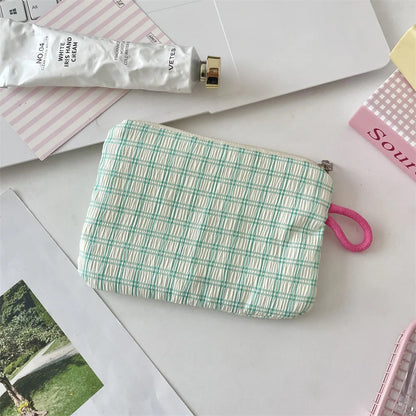 Meadowelle Floral Coin Purse – Women’s Small Zipped Wallet | Portable Lipstick & Key Pouch | Compact Cosmetic and ID Storage Bag