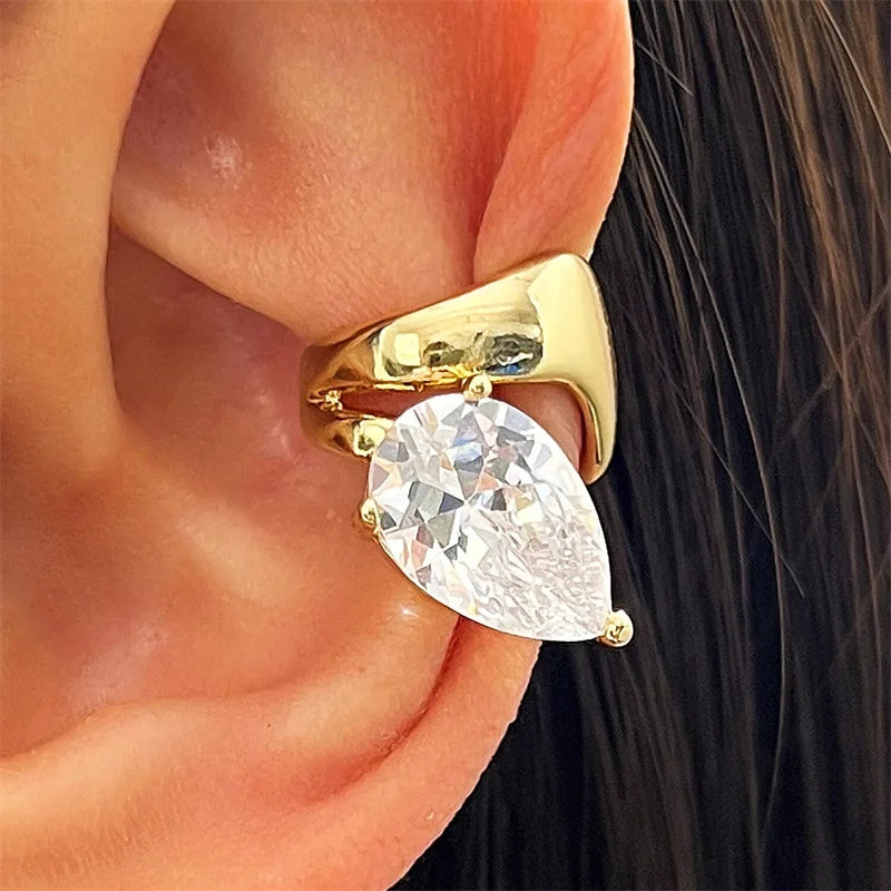 Avelisse Rhinestone Ear Clip – Women’s Gold-Colour Non-Piercing Earcuff | Geometric Sparkle Detail | Everyday Fashion Jewellery
