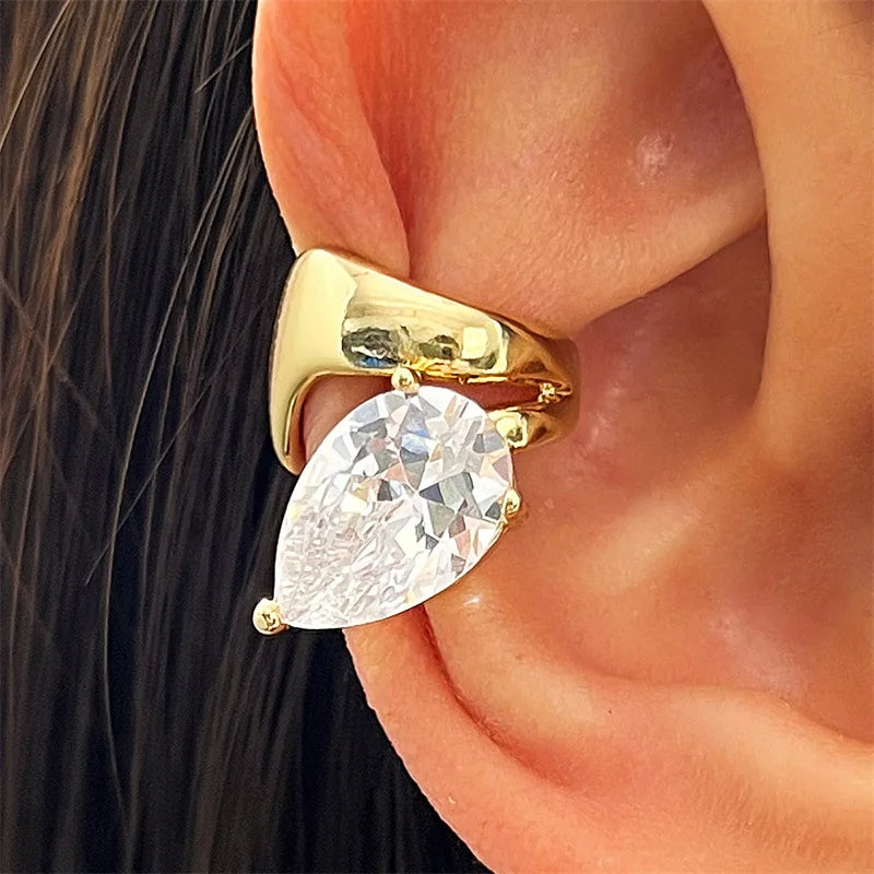 Avelisse Rhinestone Ear Clip – Women’s Gold-Colour Non-Piercing Earcuff | Geometric Sparkle Detail | Everyday Fashion Jewellery