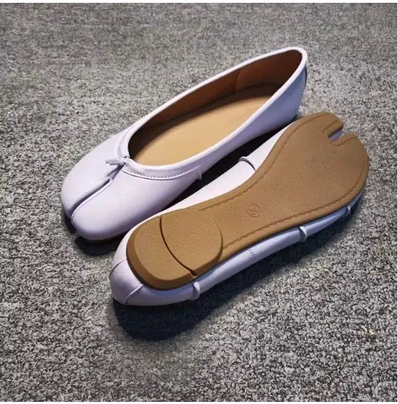 Tabielle Split-Toe Flats – Women's Leather-Look Shoes