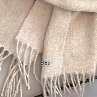 Wynmere 100% Wool Winter Scarf – Unisex Warm Neck Wrap | 180 × 32cm Solid Colour Shawl | Women’s & Men’s Cold Weather Scarf