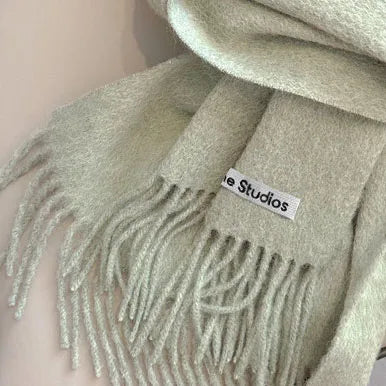 Wynmere 100% Wool Winter Scarf – Unisex Warm Neck Wrap | 180 × 32cm Solid Colour Shawl | Women’s & Men’s Cold Weather Scarf