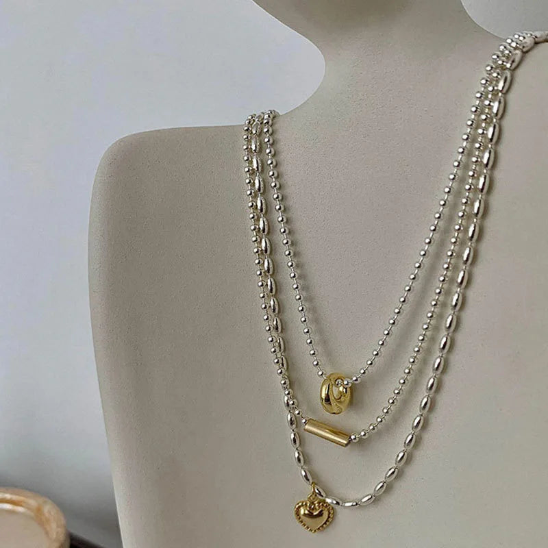 AmouraBead Geometric Heart Pendant Necklace – Vintage Beaded Choker | Minimalist Heart Jewellery | Women’s Statement Necklace