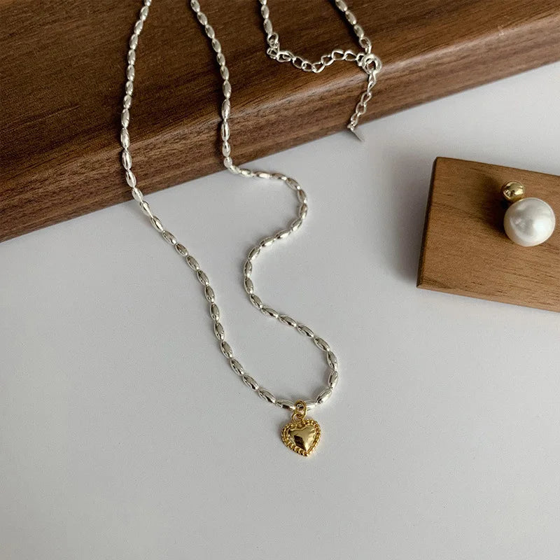 AmouraBead Geometric Heart Pendant Necklace – Vintage Beaded Choker | Minimalist Heart Jewellery | Women’s Statement Necklace