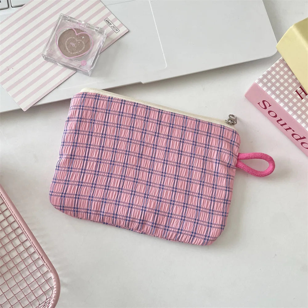 Meadowelle Floral Coin Purse – Women’s Small Zipped Wallet | Portable Lipstick & Key Pouch | Compact Cosmetic and ID Storage Bag