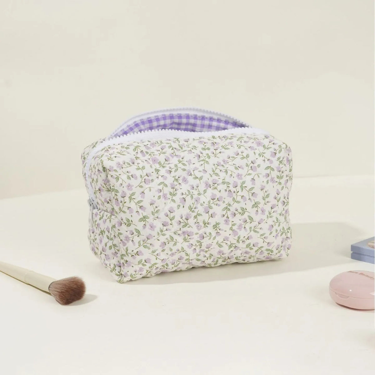 Florelle Personalised Floral Makeup Bag – Custom Name Embroidered Quilted Cosmetic Pouch | Women’s Travel Toiletry Organiser | Personalised Beauty Gift