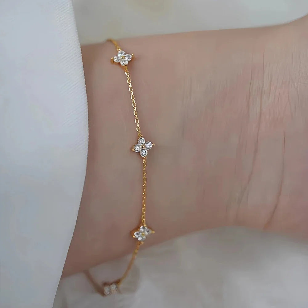 Aurelle Clover Zircon Necklace – 18K Gold-Plated Stainless Steel Chain | Four-Leaf Clover Jewellery | Elegant Women’s Gift