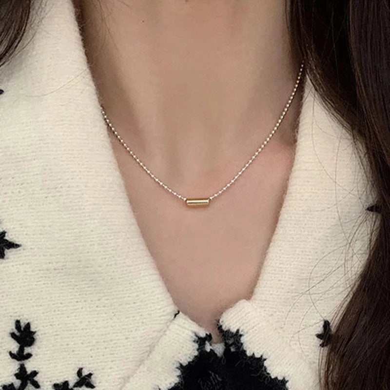 AmouraBead Geometric Heart Pendant Necklace – Vintage Beaded Choker | Minimalist Heart Jewellery | Women’s Statement Necklace