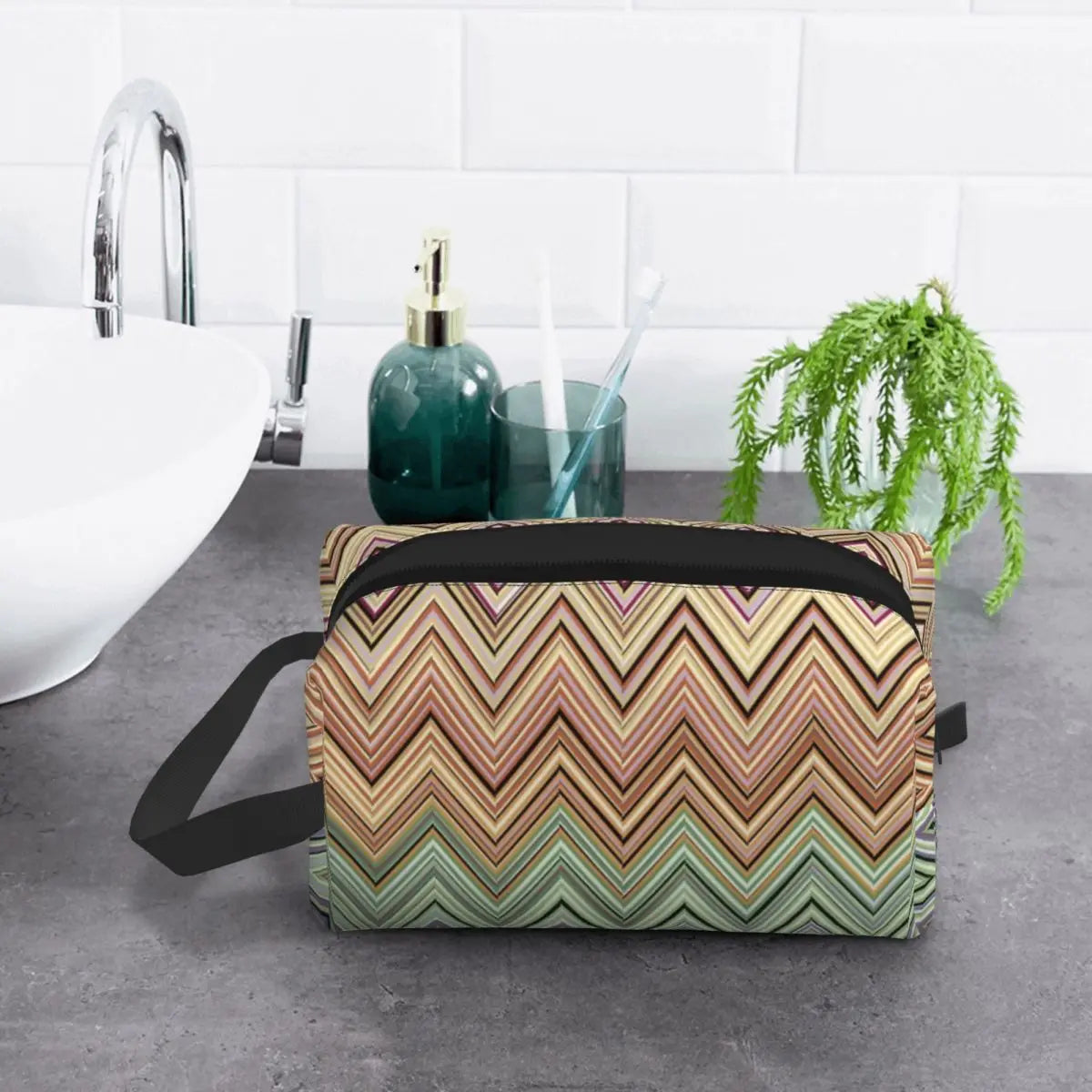 Zivelle Chevron Cosmetic Bag – Women's Zigzag Makeup Organiser | Lightweight Polyester Toiletry Pouch | Travel Beauty Storage Case