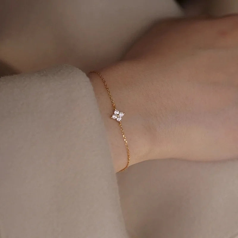 Aurelle Clover Zircon Necklace – 18K Gold-Plated Stainless Steel Chain | Four-Leaf Clover Jewellery | Elegant Women’s Gift