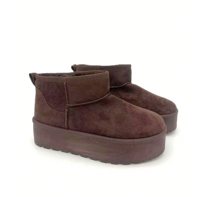 Brinelle Fur-Lined Platform Snow Boots – Women’s Suedette Winter Slip-On Shoes | Thick Sole & Cosy Lining | Autumn Winter Footwear