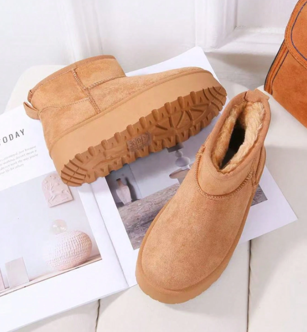Brinelle Fur-Lined Platform Snow Boots – Women’s Suedette Winter Slip-On Shoes | Thick Sole & Cosy Lining | Autumn Winter Footwear