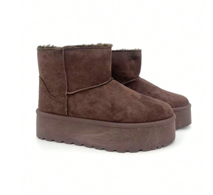 Brinelle Fur-Lined Platform Snow Boots – Women’s Suedette Winter Slip-On Shoes | Thick Sole & Cosy Lining | Autumn Winter Footwear