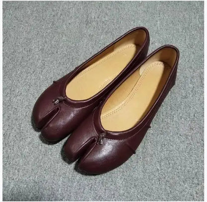 Tabielle Split-Toe Flats – Women's Leather-Look Shoes