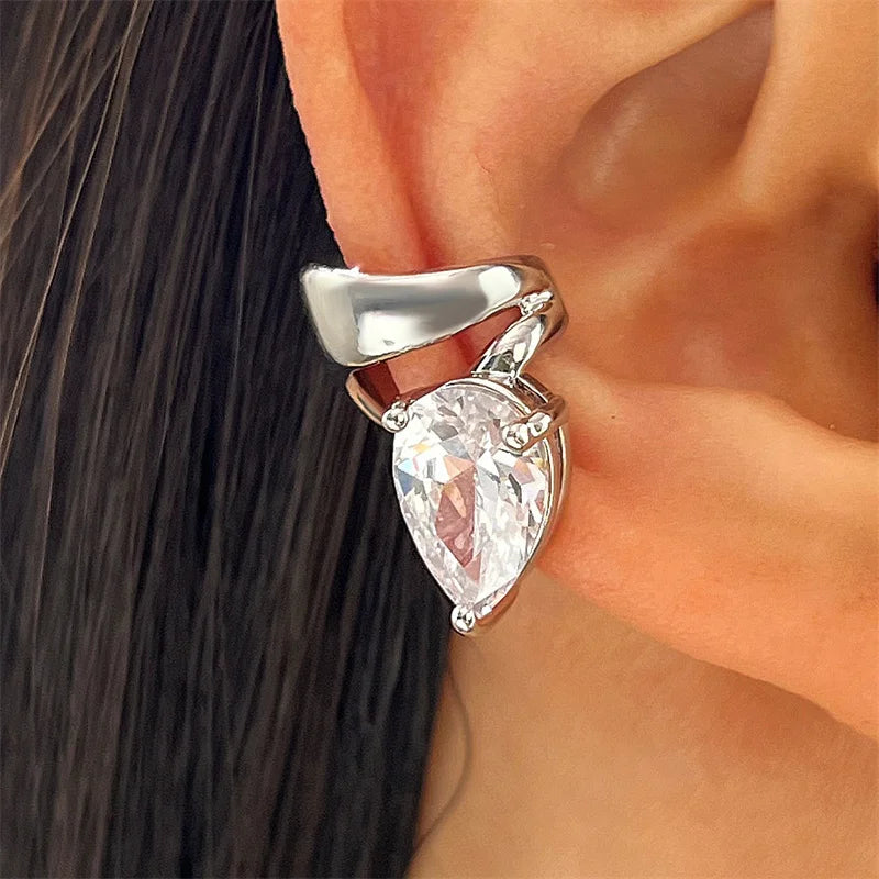 Avelisse Rhinestone Ear Clip – Women’s Gold-Colour Non-Piercing Earcuff | Geometric Sparkle Detail | Everyday Fashion Jewellery